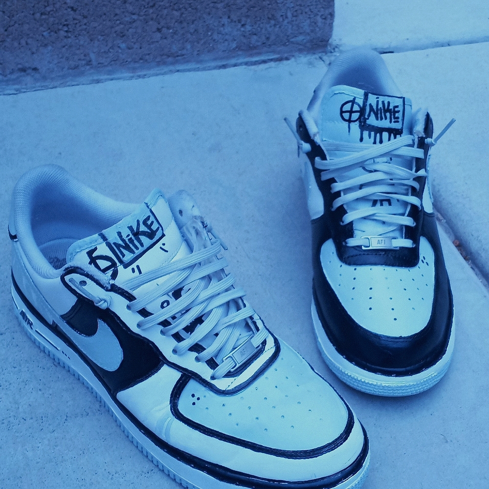 Polar magnetic air force ones.